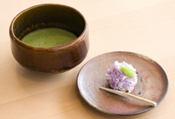 上生菓子とお抹茶